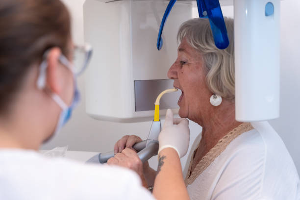 Best Broken or Cracked Tooth Emergency Dentist in South Highpoint, FL